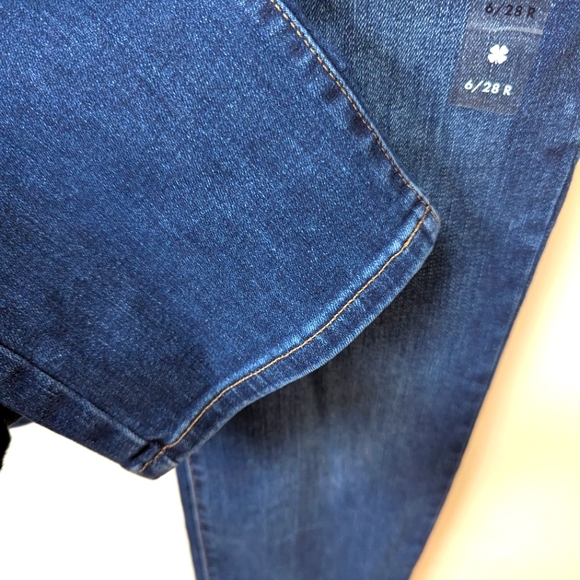 Lucky Brand Zoe High Rise Staright Leg Denim - Picture 3 of 6